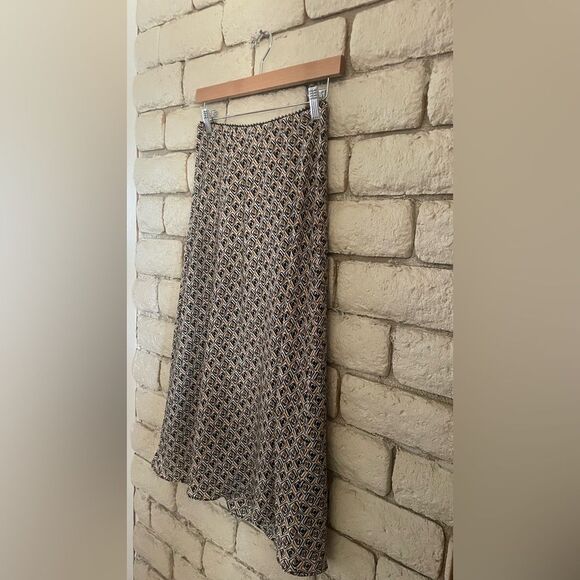 Max Studio Black and Cream A-Line Skirt - Picture 4 of 8